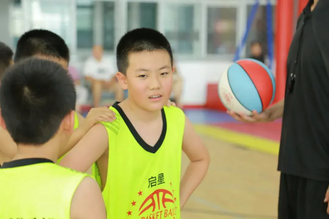 学生球员如何平衡学业和篮球训练调整_2
